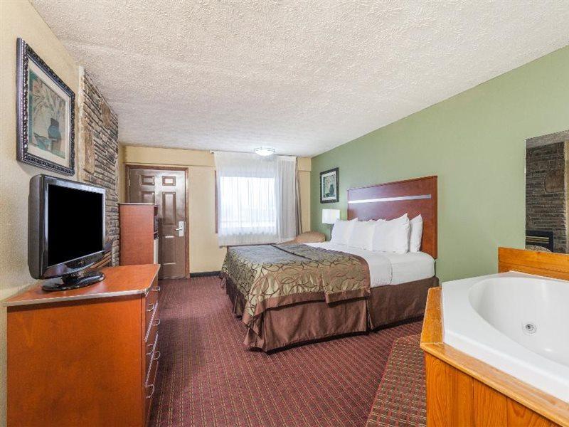 Baymont By Wyndham Pigeon Forge Near Island Drive Hotell Exteriör bild