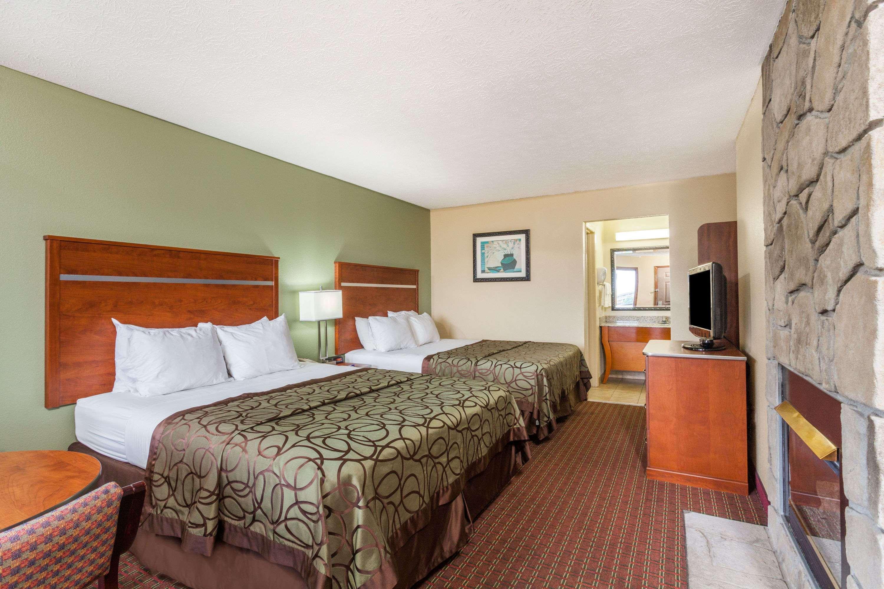 Baymont By Wyndham Pigeon Forge Near Island Drive Hotell Exteriör bild