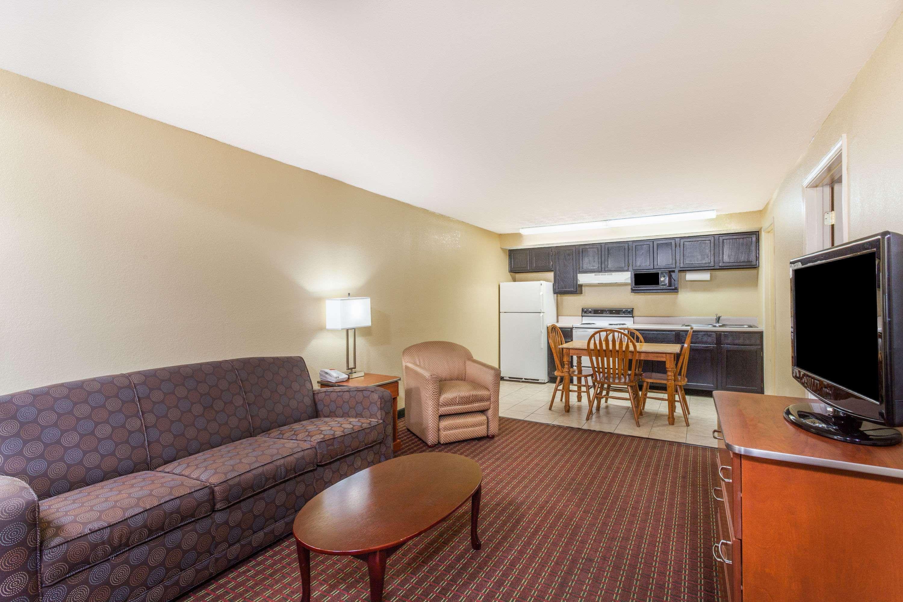 Baymont By Wyndham Pigeon Forge Near Island Drive Hotell Exteriör bild