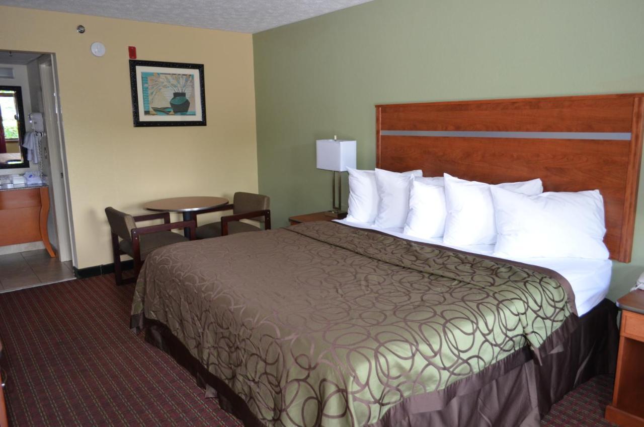 Baymont By Wyndham Pigeon Forge Near Island Drive Hotell Rum bild
